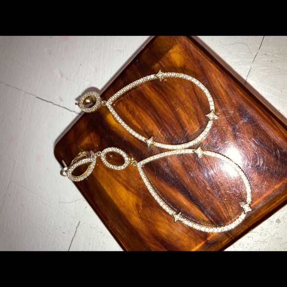 Beautiful Gold Plated Earrings - Picture 2 of 5